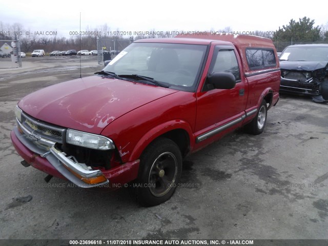 1GCCS145118195340 - 2001 CHEVROLET S TRUCK S10 RED photo 2