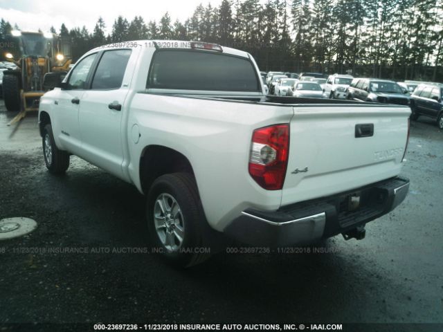 5TFDY5F1XEX394760 - 2014 TOYOTA TUNDRA CREWMAX SR5 WHITE photo 3