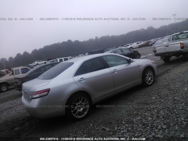 4T4BF3EK9BR179042 - 2011 TOYOTA CAMRY SE/LE/XLE SILVER photo 4