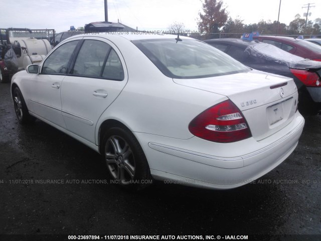 WDBUF87J16X203703 - 2006 MERCEDES-BENZ E 350 4MATIC WHITE photo 3