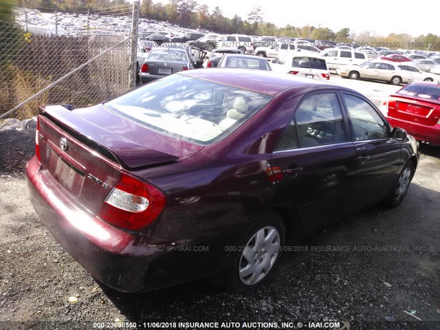 4T1BE32K02U009363 - 2002 TOYOTA CAMRY LE/XLE/SE RED photo 4