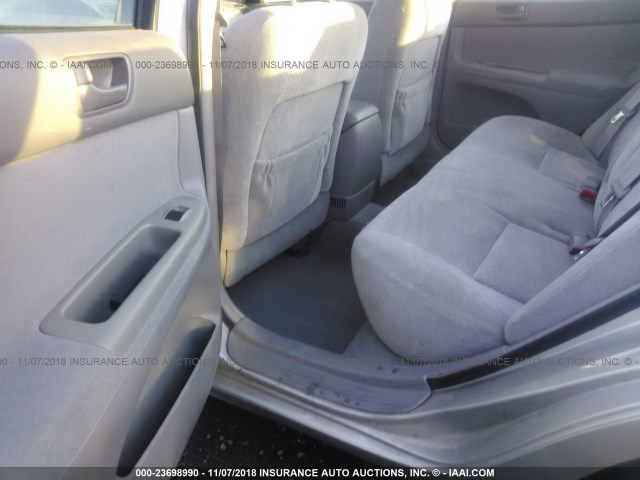 4T1BF32K04U587723 - 2004 TOYOTA CAMRY LE/XLE/SE SILVER photo 8