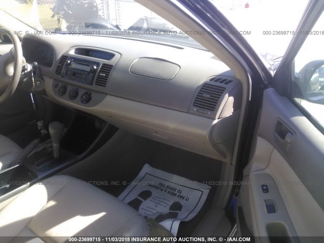 4T1BE32K83U251612 - 2003 TOYOTA CAMRY LE/XLE/SE BLACK photo 5