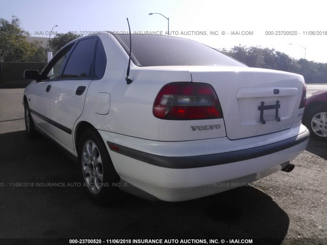 YV1VS2553YF564017 - 2000 VOLVO S40 WHITE photo 3