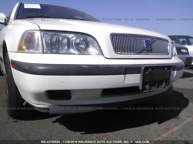 YV1VS2553YF564017 - 2000 VOLVO S40 WHITE photo 6