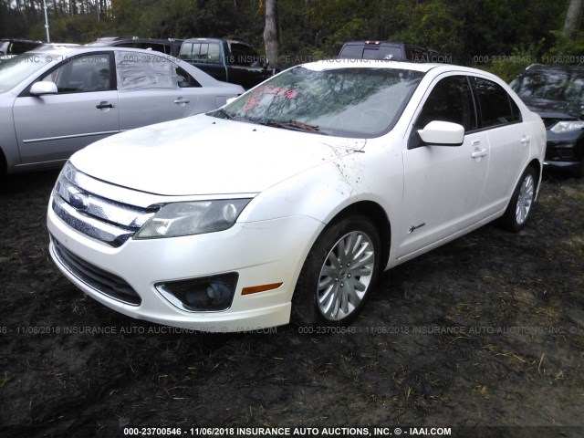 3FADP0L36AR158708 - 2010 FORD FUSION HYBRID WHITE photo 2