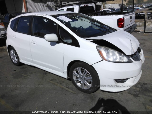 JHMGE8H44AC010115 - 2010 HONDA FIT SPORT WHITE photo 1