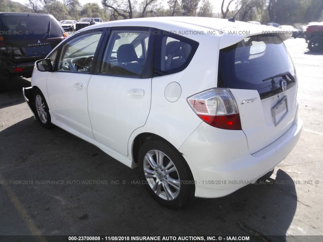 JHMGE8H44AC010115 - 2010 HONDA FIT SPORT WHITE photo 3