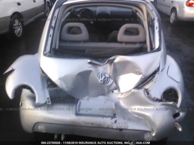 3VWBB61C2WM007775 - 1998 VOLKSWAGEN NEW BEETLE 银色 照片 6