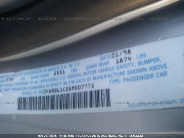 3VWBB61C2WM007775 - 1998 VOLKSWAGEN NEW BEETLE 银色 照片 9