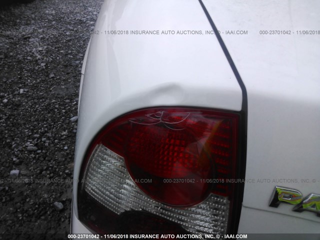 WVWRH63B03P437556 - 2003 VOLKSWAGEN PASSAT GLX 白色 照片 6