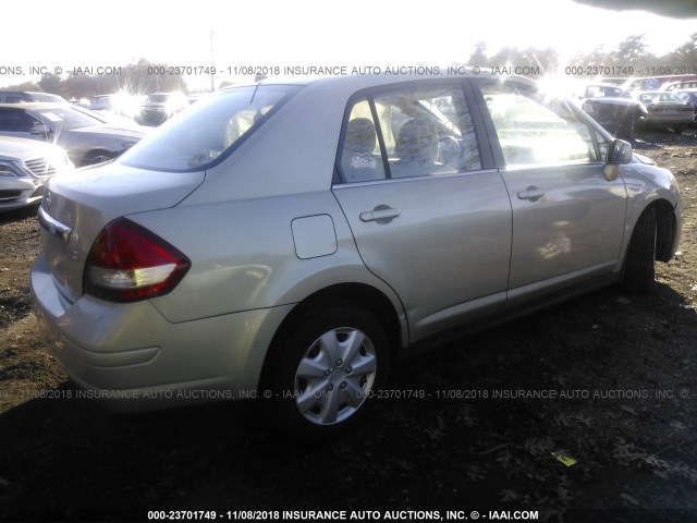 3N1BC11EX7L411650 - 2007 NISSAN VERSA S/SL BEIGE photo 4