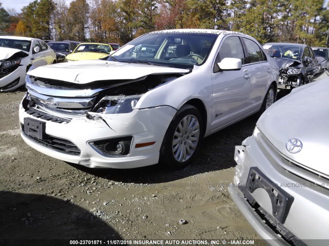 3FADP0L31AR341465 - 2010 FORD FUSION HYBRID WHITE photo 2