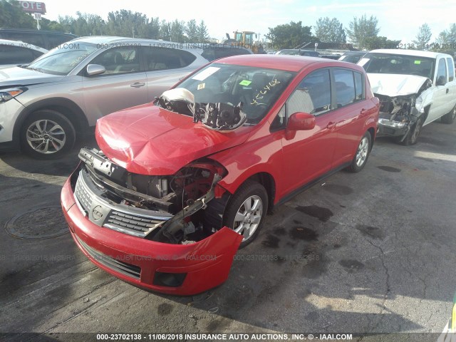 3N1BC13E87L456468 - 2007 NISSAN VERSA S/SL RED photo 2