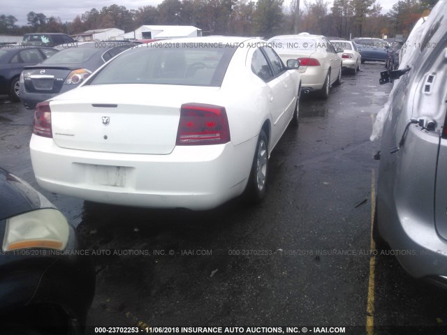 2B3KA43G46H473976 - 2006 DODGE CHARGER SE/SXT WHITE photo 4