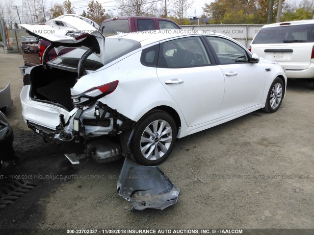 5XXGT4L32JG233056 - 2018 KIA OPTIMA LX/S WHITE photo 4