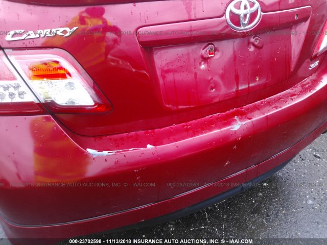 4T1BF3EK4BU604533 - 2011 TOYOTA CAMRY SE/LE/XLE RED photo 6