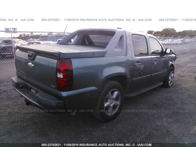 3GNEC12058G224329 - 2008 CHEVROLET AVALANCHE C1500 GRAY photo 4