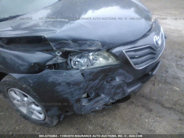 4T1BF3EK4AU102801 - 2010 TOYOTA CAMRY SE/LE/XLE GRAY photo 6