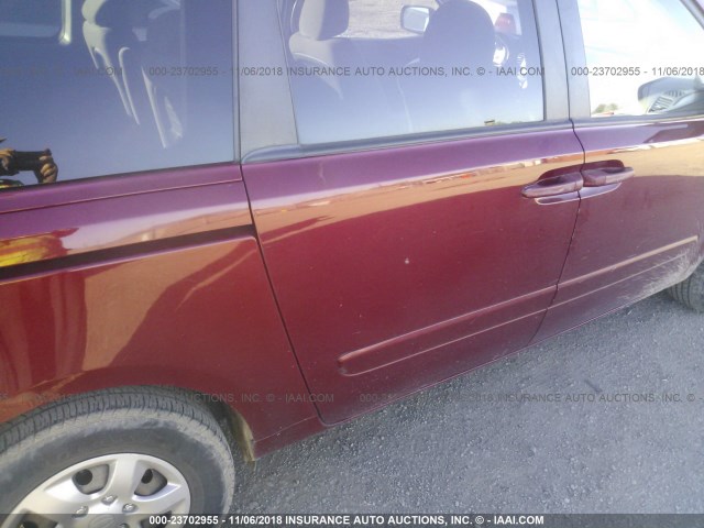 KNDMB233596321765 - 2009 KIA SEDONA EX/LX RED photo 6