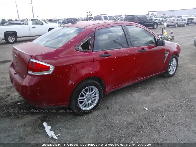 1FAHP35NX8W214741 - 2008 FORD FOCUS SE/SEL/SES RED photo 4