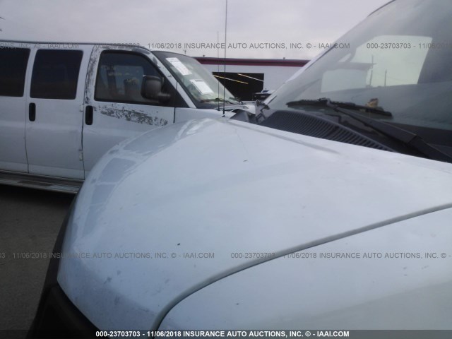 1GTS7AFX5E1150413 - 2014 GMC SAVANA G1500 WHITE photo 6