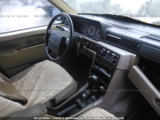 YV1FA8858K1185962 - 1989 VOLVO 740 GL WHITE photo 5