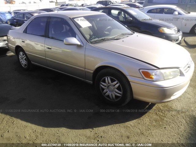 JT2BG22KXY0435790 - 2000 TOYOTA CAMRY CE/LE/XLE 金色 照片 1
