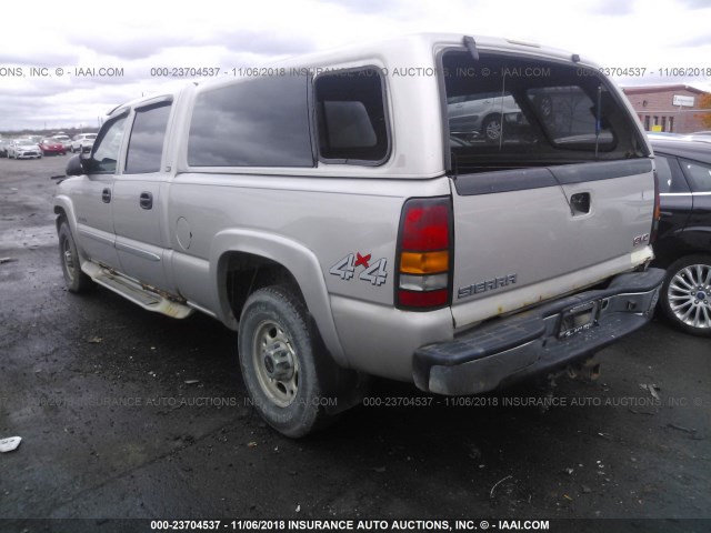 1GTGK23U94F227659 - 2004 GMC SIERRA K2500 CREW CAB TAN photo 3