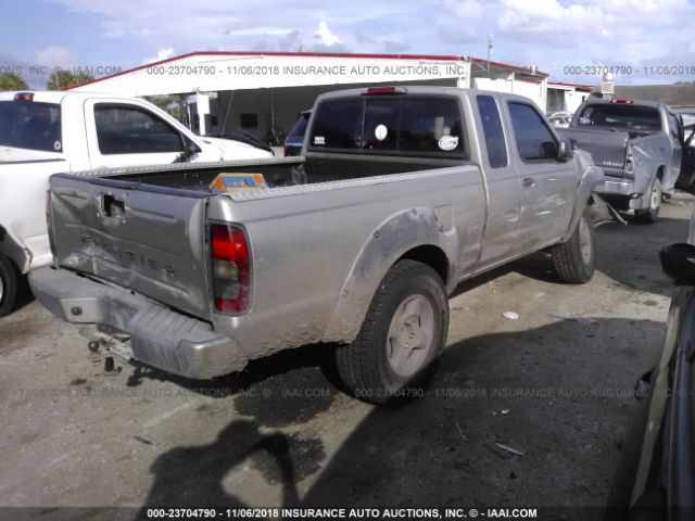 1N6ED26Y92C382482 - 2002 NISSAN FRONTIER KING CAB XE/KING CAB SE SILVER photo 4