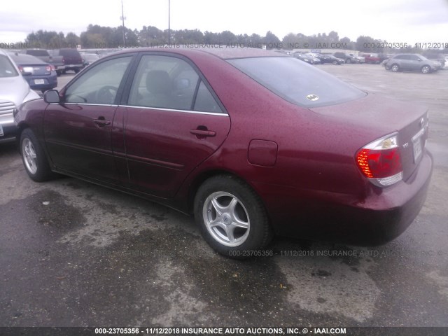 4T1BE32K95U099942 - 2005 TOYOTA CAMRY LE/XLE/SE 红色 照片 3