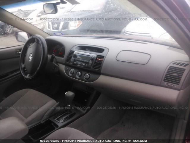 4T1BE32K95U099942 - 2005 TOYOTA CAMRY LE/XLE/SE 红色 照片 5