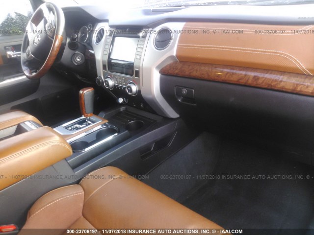 5TFAY5F1XEX372020 - 2014 TOYOTA TUNDRA CREWMAX PLATINUM Braun Foto 5