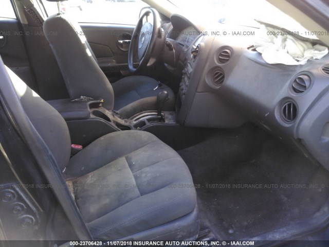 2G2WP522251234447 - 2005 PONTIAC GRAND PRIX შავი ფოტო 5