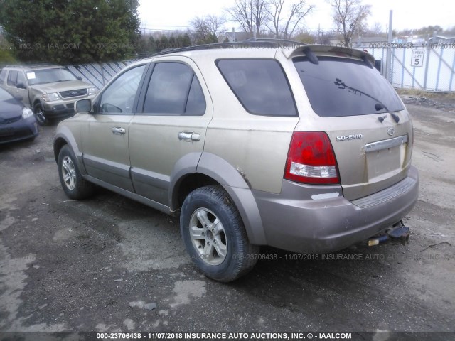 KNDJC733335065944 - 2003 KIA SORENTO EX/LX ოქროსფერი ფოტო 3