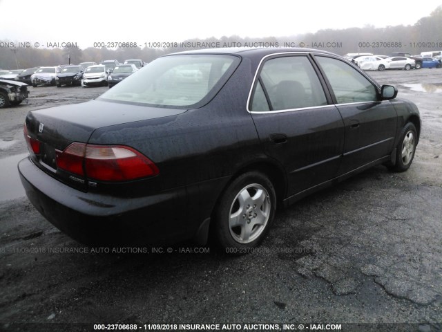 1HGCG1653YA035088 - 2000 HONDA ACCORD EX BLACK photo 4