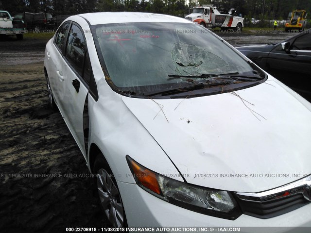 19XFB2F5XCE041539 - 2012 HONDA CIVIC LX WHITE photo 6