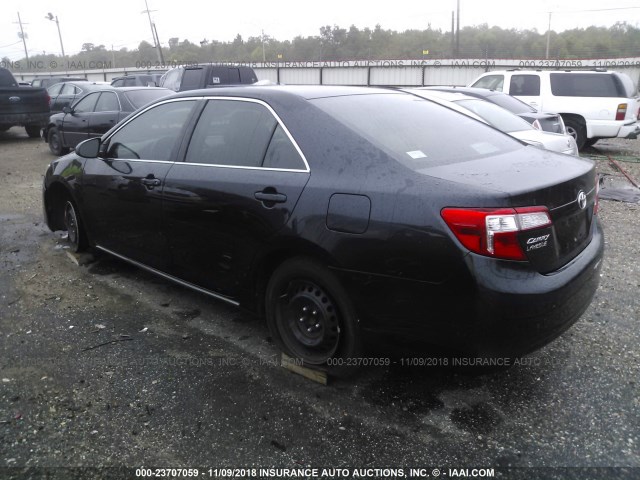 4T4BF1FK0DR302037 - 2013 TOYOTA CAMRY L/SE/LE/XLE Qara foto 3