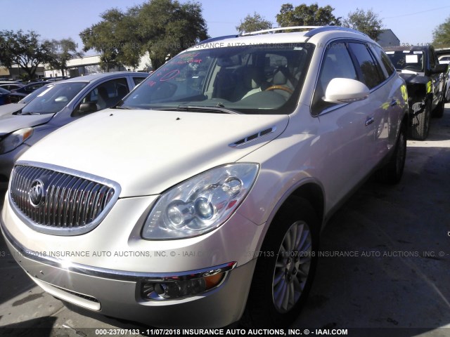 5GALRBED2AJ110202 - 2010 BUICK ENCLAVE CXL WHITE photo 2