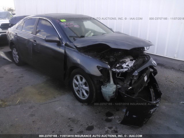 4T1BF3EKXAU531330 - 2010 TOYOTA CAMRY SE/LE/XLE GRAY photo 1
