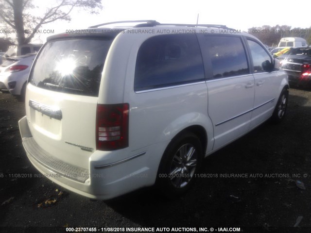 2A4RR5D14AR299748 - 2010 CHRYSLER TOWN & COUNTRY TOURING WHITE photo 4
