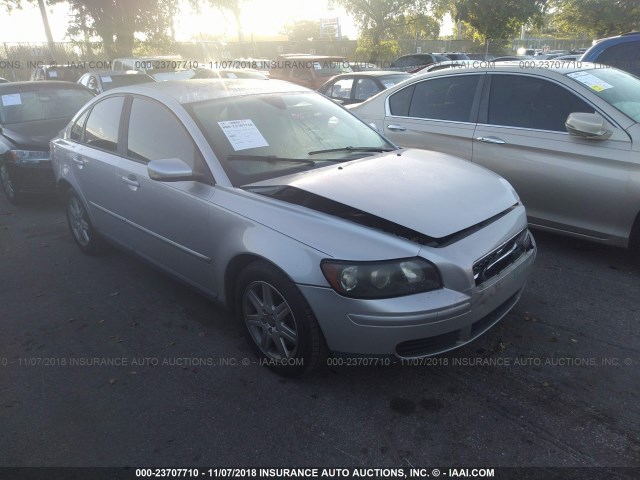 YV1MS382562153130 - 2006 VOLVO S40 2.4I SILVER photo 1