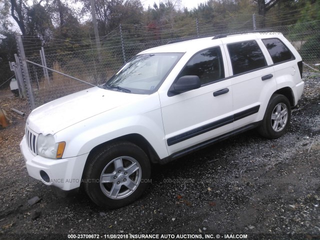 1J4GR48K15C693856 - 2005 JEEP GRAND CHEROKEE LAREDO/COLUMBIA/FREEDOM 白色 照片 2