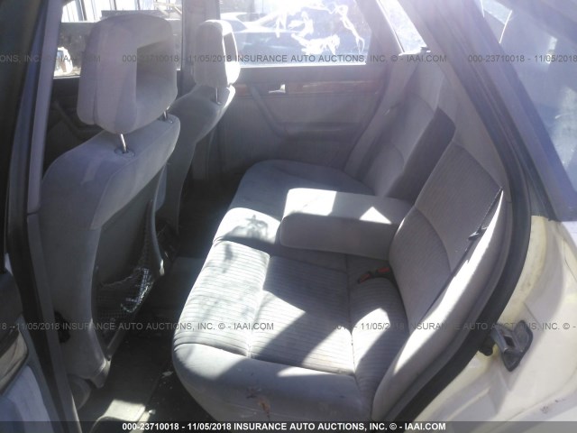 WAUAJ54A4NN057584 - 1992 AUDI 100 WHITE photo 8