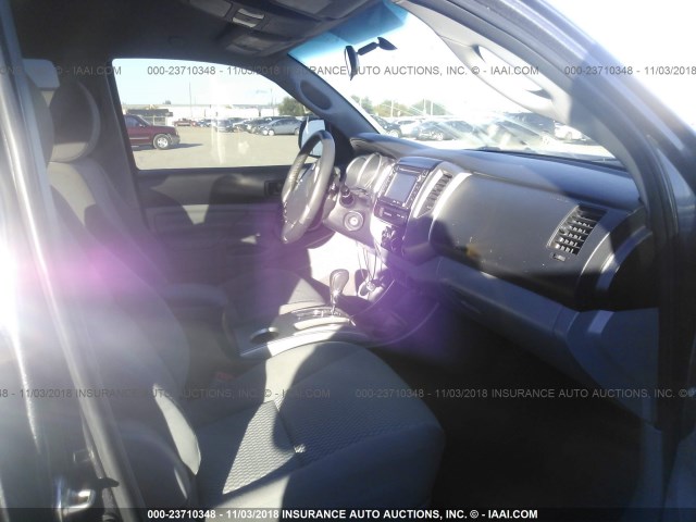 5TFJU4GN4FX074457 - 2015 TOYOTA TACOMA DOUBLE CAB PRERUNNER GRAY photo 5