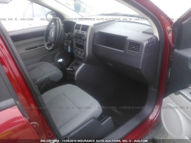 1J8FT47W47D124660 - 2007 JEEP COMPASS RED photo 5