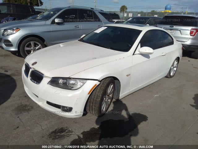 WBAWC73579E269529 - 2009 BMW 335 XI WHITE photo 2