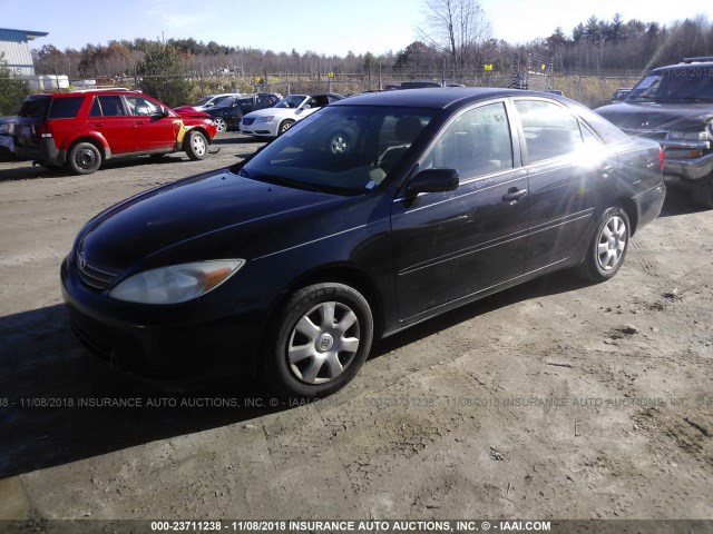 JTDBE32K620063021 - 2002 TOYOTA CAMRY LE/XLE/SE BLACK photo 2