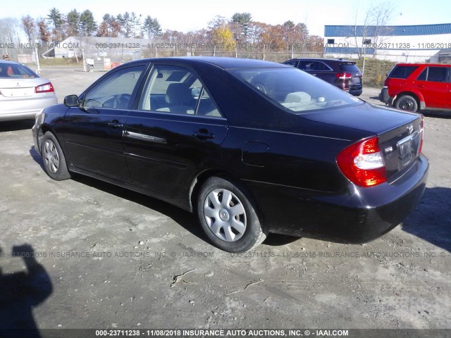JTDBE32K620063021 - 2002 TOYOTA CAMRY LE/XLE/SE BLACK photo 3