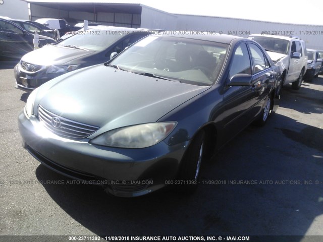 4T1BF32K06U112446 - 2006 TOYOTA CAMRY LE/XLE/SE GREEN photo 2